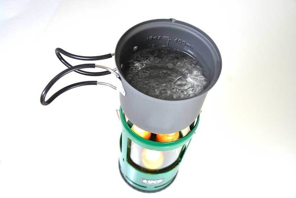 Uco Gear Candlelier. Lámpara Aluminio con tres velas fuente de calor y luz C-A-STD